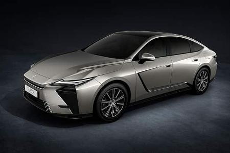 Lexus ES 2025