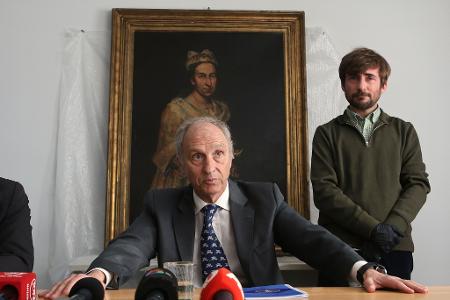 Das Bild aus dem 18. Jahrhundert soll einem jüdischen Galeristen in den Niederlanden gestohlen worden sein. Das Bild aus dem 18. Jahrhundert soll einem jüdischen Galeristen in den Niederlanden gestohlen worden sein.