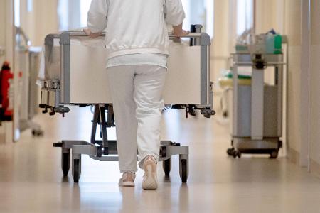 Die allermeisten ausländischen Berufsabschlüsse drehen sich um Medizinberufe, ganz vorne Pflegeberufe (Archivbild) Die allermeisten ausländischen Berufsabschlüsse drehen sich um Medizinberufe, ganz vorne Pflegeberufe (Archivbild)