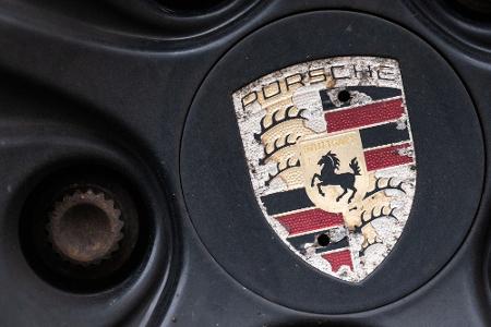 Der Abstieg von Porsche ist sinnbildlich für die Krise der deutschen Autoindustrie, die mit sinkenden Gewinnen kämpft. Der Abstieg von Porsche ist sinnbildlich für die Krise der deutschen Autoindustrie, die mit sinkenden Gewinnen kämpft.