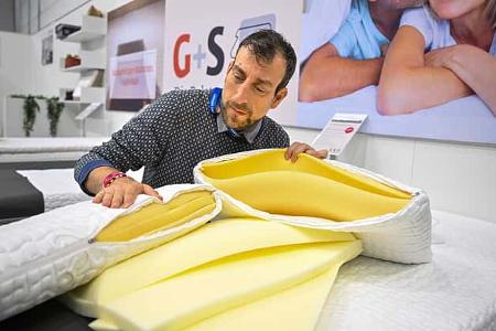 GS Kissen, Bett, Schlafen