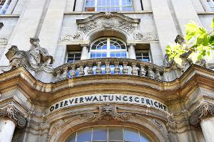 Bei der Berliner Justiz sind Dutzende Verfahren im Streit über die Visavergabe an Afghanen mit Aufnahmezusage eingegangen. (Symbolbild)