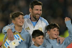 Südamerika: Messi weint und trifft