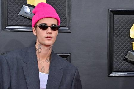 Justin Bieber veröffentlicht Überraschungsalbum Justin Bieber veröffentlicht Überraschungsalbum
