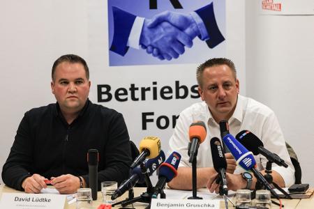 Die Gewerkschafter David Lüdtke (links) und Benjamin Gruschka (Archivbild) 