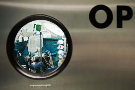 Die Ausgaben für Krankenhausbehandlungen steigen stark. (Archivbild)