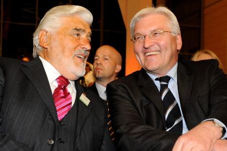 Bundespräsident Steinmeier gratuliert Mario Adorf zum 95. Geburtstag