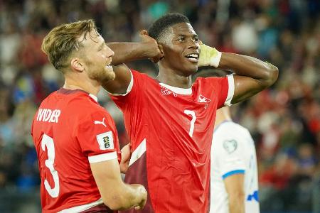 Widmer trifft bei klarem Schweizer Sieg