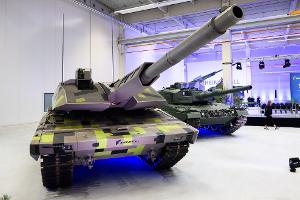 Rüstungsfirmen wie Rheinmetall verzeichnen deutlich steigende Bewerberzahlen und stellen zudem mehr neue Beschäftigte ein. (Symbolbild)