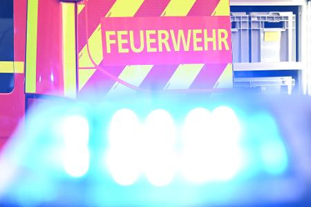Es seien Rettungskräfte vor Ort. (Symbolbild) Es seien Rettungskräfte vor Ort. (Symbolbild)