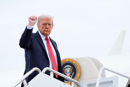 Donald Trump äußert sich zu möglichen weiteren Russland-Sanktionen.