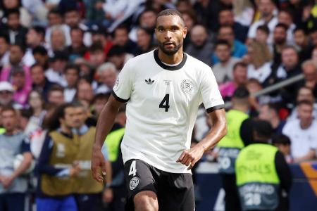 Jonathan Tah (ab 82.) - ohne Bewertung - Verlor nach dem Debakel von Bratislava seinen Platz in der Startelf. Wurde erst eingewechselt, als der Widerstand der Gäste gebrochen war. Konnte in den letzten Minuten keine Pluspunkte mehr sammeln.