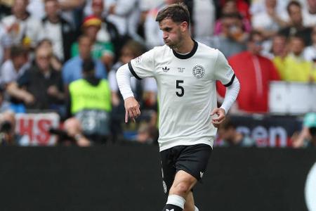 Pascal Groß (bis 66.) - Note: 3,5 - Brachte zu Beginn neue Energie ins deutsche Mittelfeld und setzte früh Zeichen gegen den Ball. Die kreativen Impulse fehlten beim Dortmunder über weite Strecken aber fast komplett.