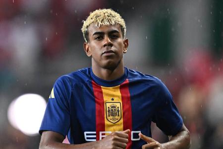 Platz 1: Lamine Yamal (FC Barcelona) - Gesamtrating 97,7 (Erfahrung 98,1 - Leistung 97,3) Platz 1: Lamine Yamal (FC Barcelona) - Gesamtrating 97,7 (Erfahrung 98,1 - Leistung 97,3)