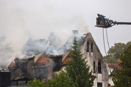 Nach einem Brand in einem Haus sind vier Frauen tot aufgefunden worden. Nach einem Brand in einem Haus sind vier Frauen tot aufgefunden worden.