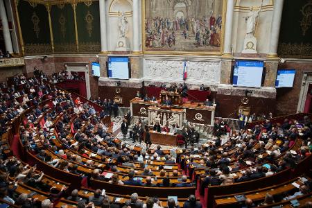 Frankreichs Premier stellt Vertrauensfrage