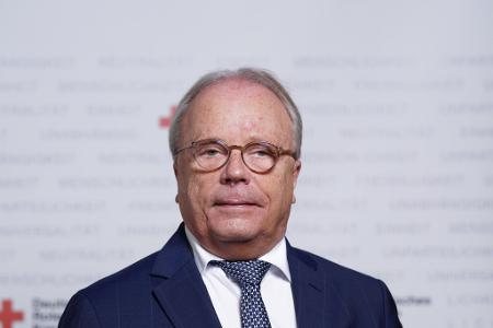Prof. Bernd Böttiger ist Bundesarzt des Deutschen Roten Kreuzes (DRK) und Vorstandsvorsitzender des Deutschen Rates für Wiederbelebung. 