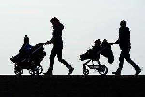Kinderwagen kosten oft mehrere hundert Euro