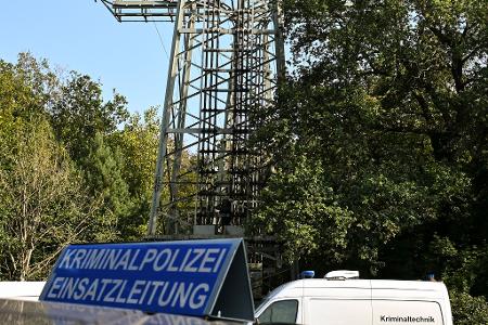 Nach dem Brandanschlag ist ein Bekennerschreiben aufgetaucht. 
