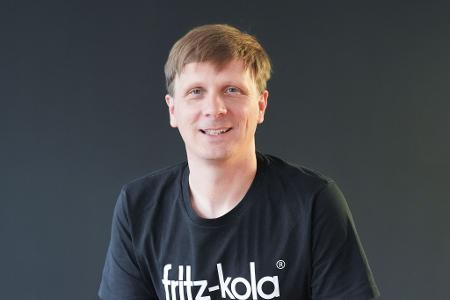 Der Co-Gründer von Fritz-Kola ist ein Verfechter höheren Mehrwegpfands. (Produktion) 