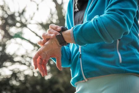 Dadurch sollen Nutzerinnen und Nutzer mehr Möglichkeiten etwa bei der Reparatur ihrer Geräte haben und neue Geschäftsfelder für entsprechende Anbieter entstehen. (Symbolbild)