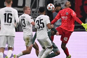 Santos wieder fit - und gleich Frankfurts Nummer eins?