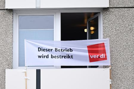 Laut WSI-Studie haben im vergangenen Jahr rund 912.000 Personen an Streiks teilgenommen, 55.000 mehr als im Vorjahr. Laut WSI-Studie haben im vergangenen Jahr rund 912.000 Personen an Streiks teilgenommen, 55.000 mehr als im Vorjahr.