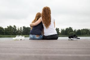 Erkennen, ob jemand in seelischer Not ist, ist das eine - richtig helfen das andere. In MHFA-Kursen lernen Laien, wie das geht.