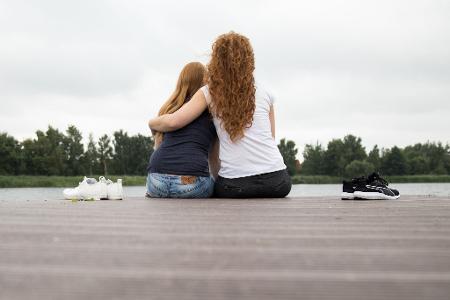 Erkennen, ob jemand in seelischer Not ist, ist das eine - richtig helfen das andere. In MHFA-Kursen lernen Laien, wie das geht.