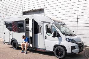 Seitenansicht, Wohnmobil, Bürstner