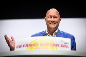 Thüringens Ex-Kurzzeitministerpräsident Thomas Kemmerich verlässt die FDP. (Archivbild)