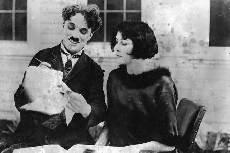 Charlie Chaplin (11)