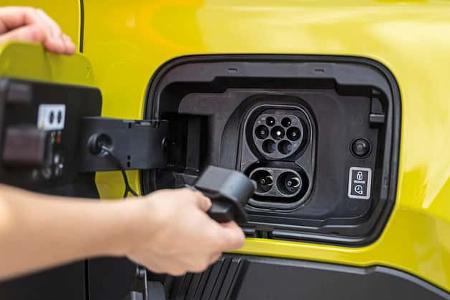 Fiat Grande Panda Elektro, Ladebuchse