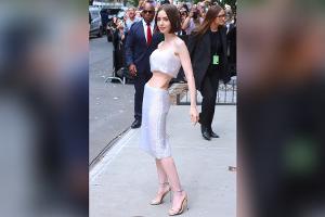 Lily Collins zeigt bei Fashion Week in New York ihre schlanke Taille