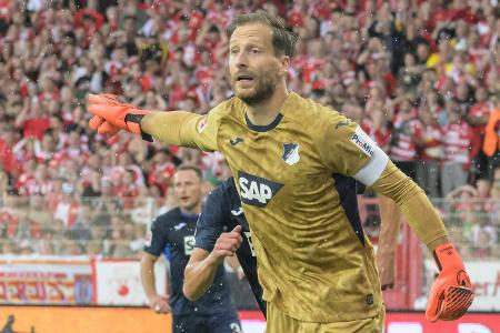 Nach Neuer-Spekulationen: Ilzer lobt Baumann