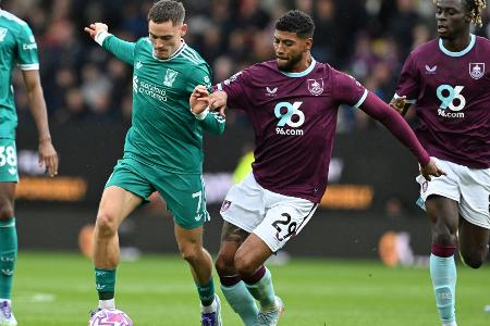 Glanzlos beim Aufsteiger: Liverpool siegt dank spätem Elfmeter