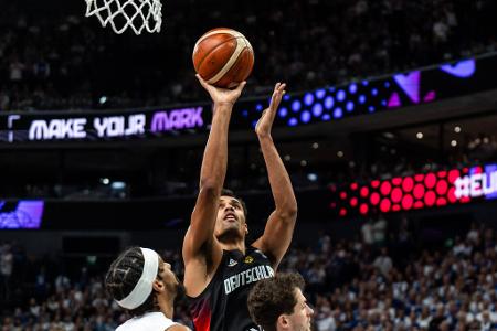 Power Forward: Oscar da Silva - Note: 1 - Agierte in kleinen Aufstellungen zumeist als Center. Steuerte durchschnittlich 3,2 Punkte in 8,7 Minuten bei. Mit 73,3 Prozent aus dem Feld sehr effizient.