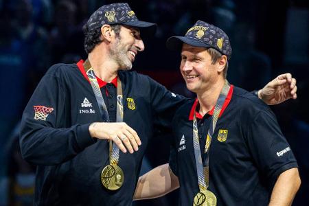 Trainer: Álex Mumbrú, Alan Ibrahimagic - Note: 1+ - Ergänzten sich perfekt. Als Mumbrú während der Gruppenphase im Krankenhaus lag, übernahm Ibrahimagic. Ab der K.o.-Phase dann als kongeniales Duo an der Seitenlinie. Setzten die Arbeit von Weltmeister-Coach Gordon Herbert nahtlos fort.