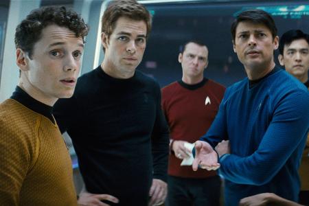 Pavel Chekov (Anton Yelchin)