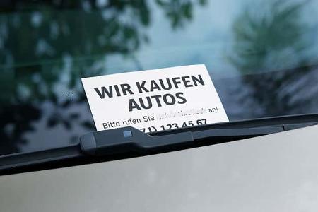 Karte an Scheibenwischer