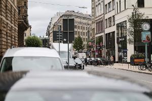 Unter anderem in Hamburg werden Objekte durchsucht.