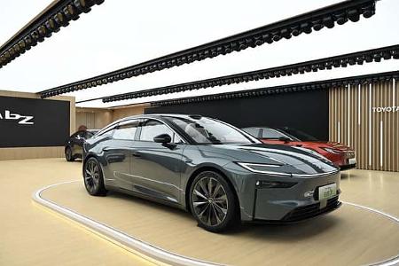 04/2025 Toyota BZ7 EV China