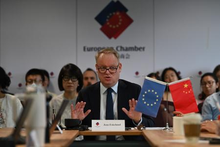 Die EU-Kammer gab auch weitere Informationen zur Lage um Exportkontrollen auf Seltene Erden. Die EU-Kammer gab auch weitere Informationen zur Lage um Exportkontrollen auf Seltene Erden.