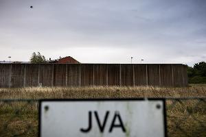 Blick auf die Justizvollzugsanstalt Sehnde in der Region Hannover. 