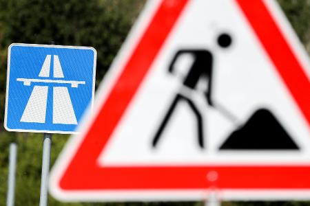 Haushaltslücke droht Verkehrsprojekte zu verzögern (Foto-Archiv).