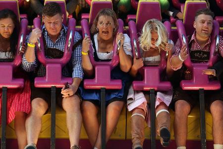 Looping oder Geisterbahn?