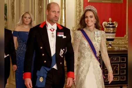 Seltener Moment: William und Kate halten Händchen Seltener Moment: William und Kate halten Händchen