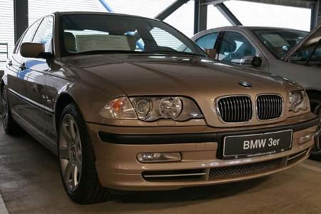 BMW 330i E46 Bremen Classic Motorshow 2024 Parkhaus 