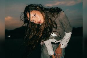 Nina Chuba mit neuem Album: Wilder Ritt auf der Gefühlsachterbahn