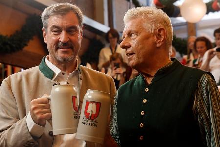 Mit zwei Schlägen: Oktoberfest 2025 vor zahlreichen Promis eröffnet